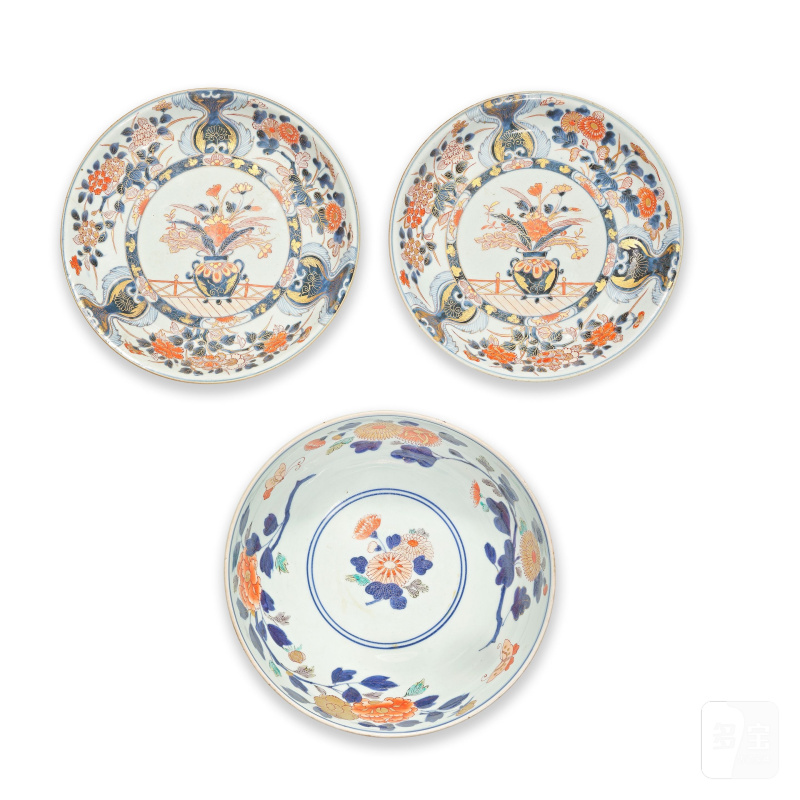 十八/十九世紀 伊萬里盌、盤及瓶一組四件 | A COLLECTION OF IMARI PORCELAIN - 图5